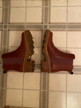 Leather Chelsea Boot - Chestnut Brown